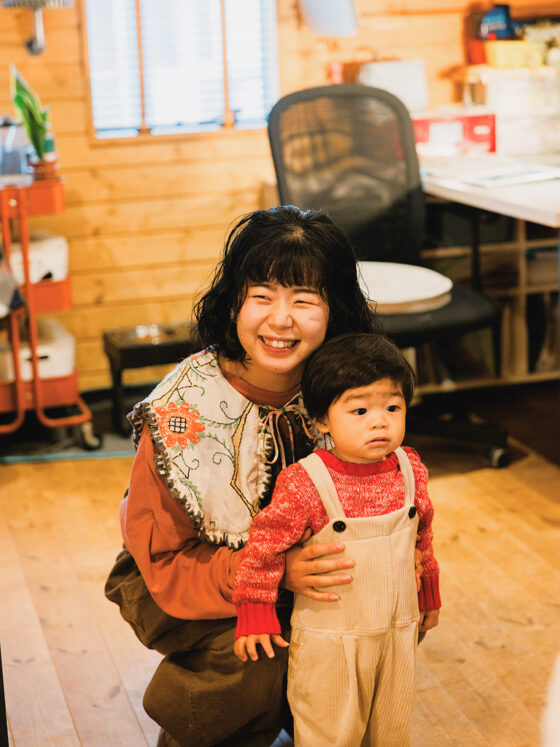 子どもと並ぶ講師おおいゆめ